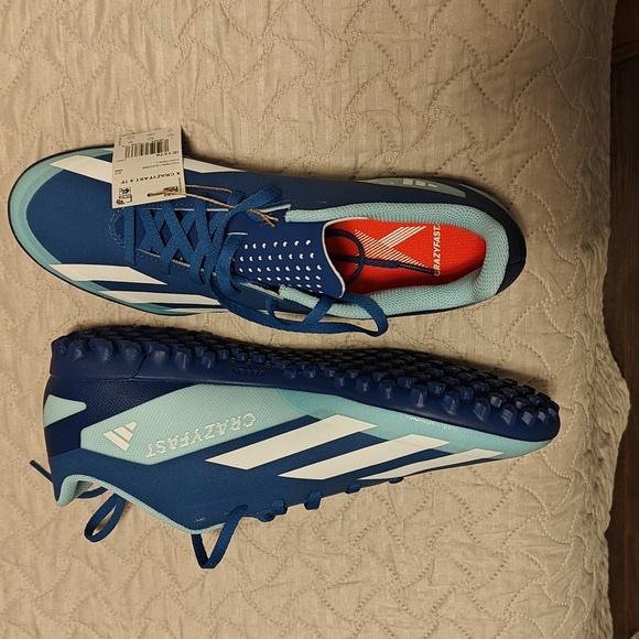 Crazyfast turf shoes - Picture 2 of 3